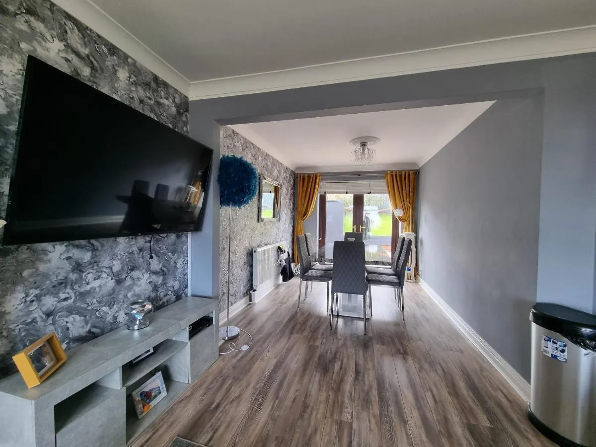 Alloggio in famiglia Private Room City Skyline And Mountain Views Close Too Belfast Centre And Airports Free Parking